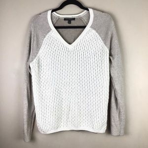 Banana Republic Cable Knit V-Neck Tan Pullover L